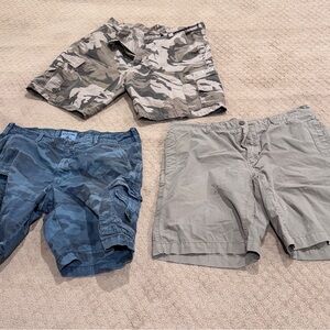 Bundle of 3 Men's Cargo Shorts in Camouflage and Solid Colors